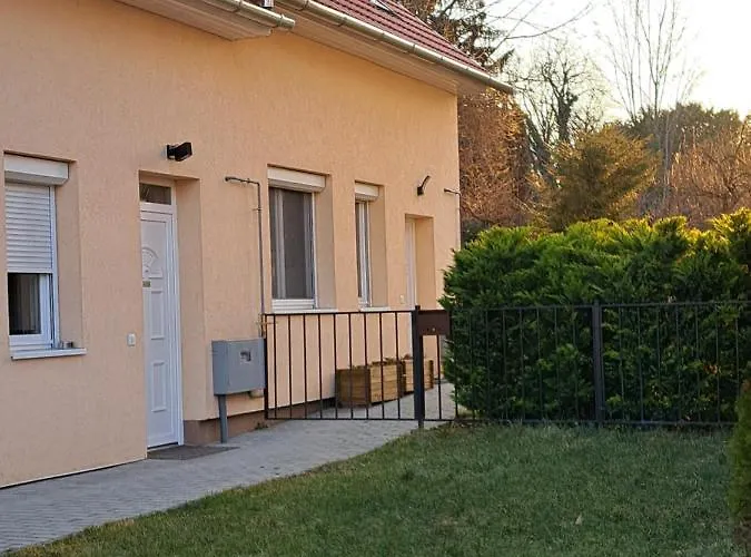 City Nest Eger